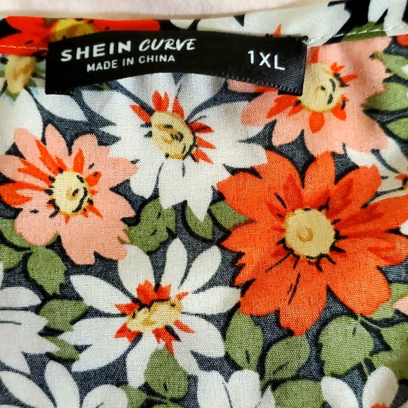 1X SHEIN FLORAL PRINT DRESS - Picture 5 of 5